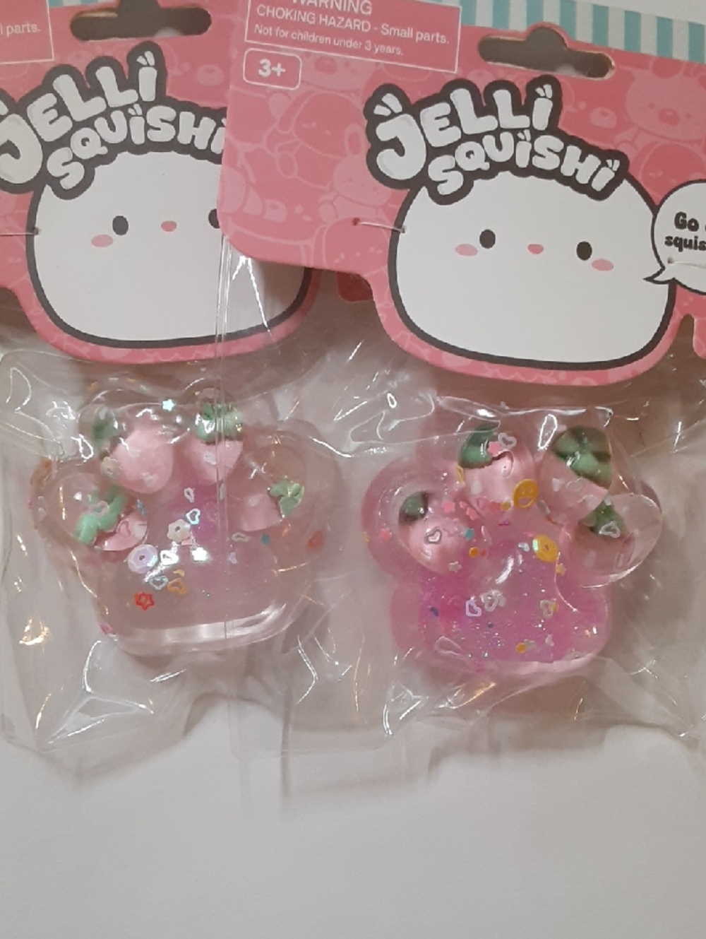Pink Paw Squishy (Jelli Squishi) - Picture 5 of 9
